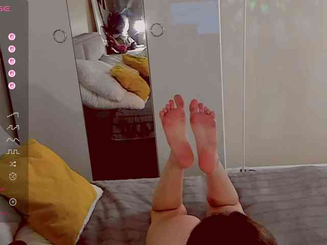 Marika-Degas webcam