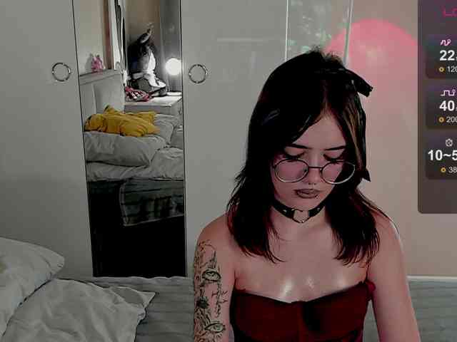 Marika-Degas webcam