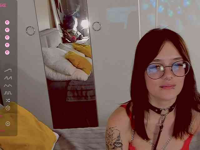 Marika-Degas webcam