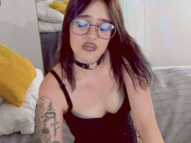 Marika-Degas webcam