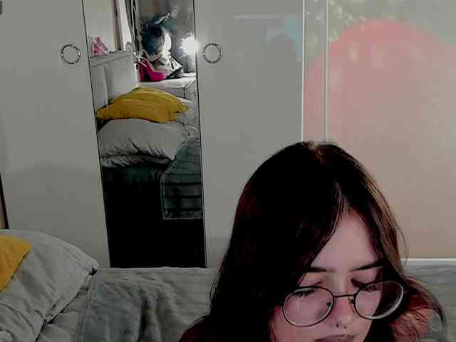 Marika-Degas webcam