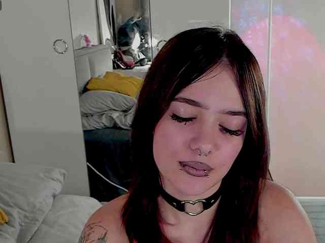 Marika-Degas webcam