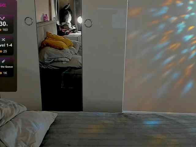 Marika-Degas webcam