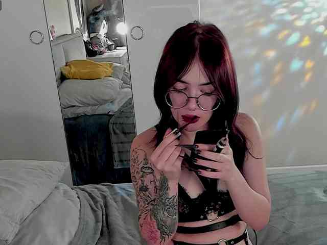 Marika-Degas webcam