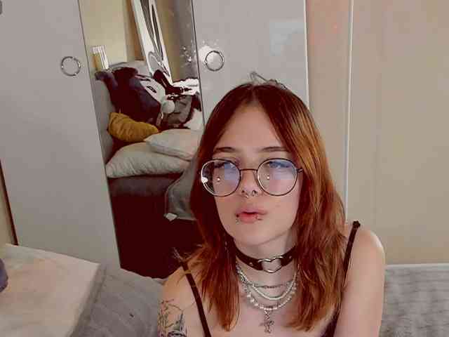Marika-Degas webcam