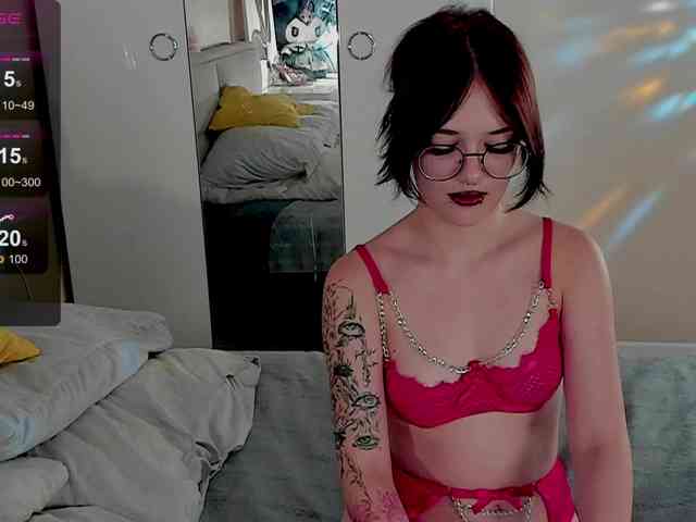Marika-Degas webcam
