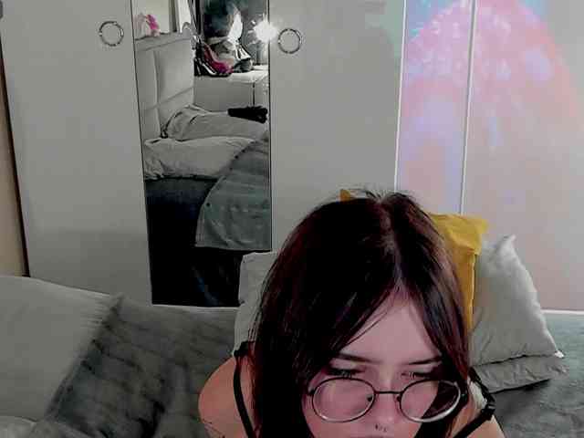 Marika-Degas webcam
