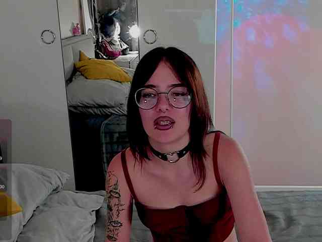 Marika-Degas webcam