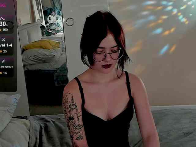 Marika-Degas webcam