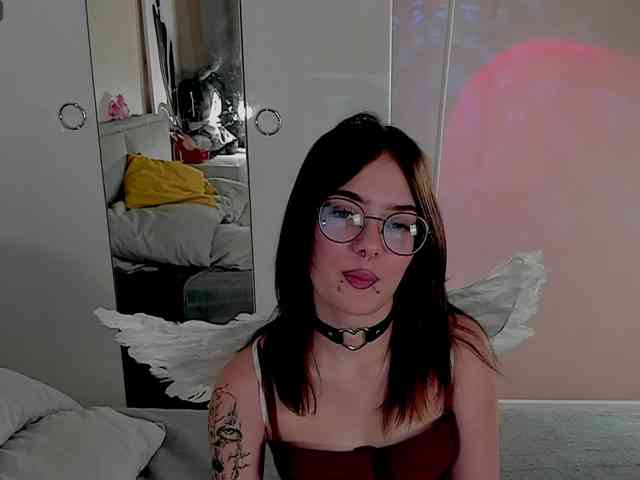 Marika-Degas webcam