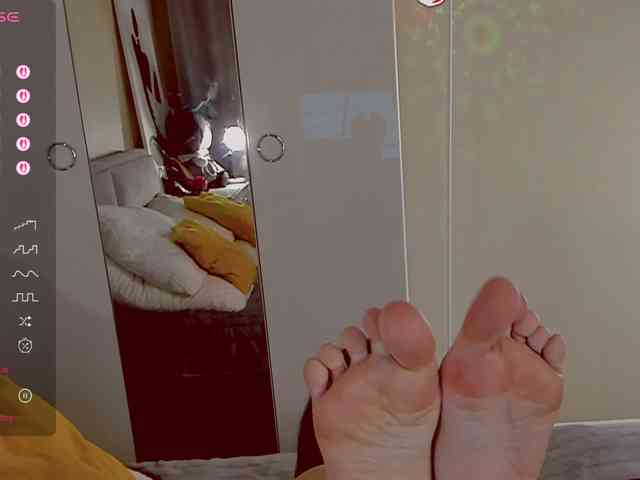Marika-Degas webcam