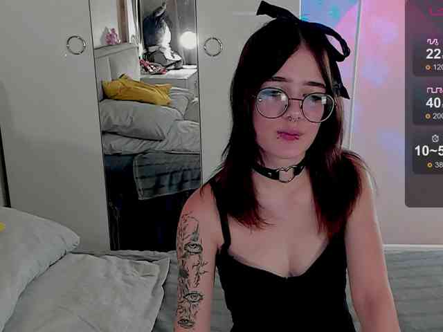 Marika-Degas webcam
