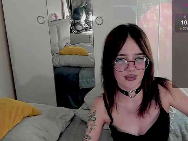 Marika-Degas webcam