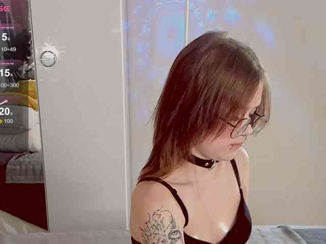 live cam room Marika-Degas