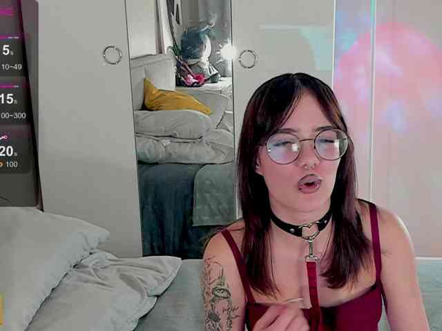 Marika-Degas webcam