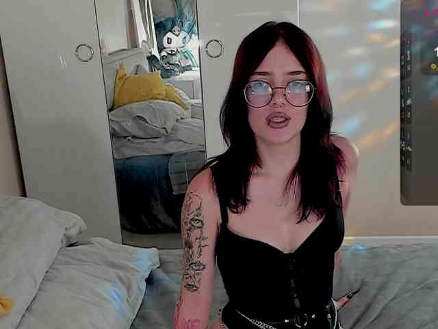 Marika-Degas webcam