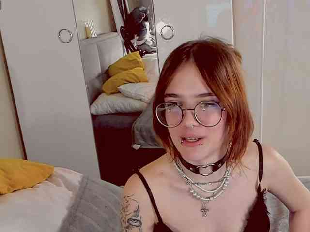 Marika-Degas webcam