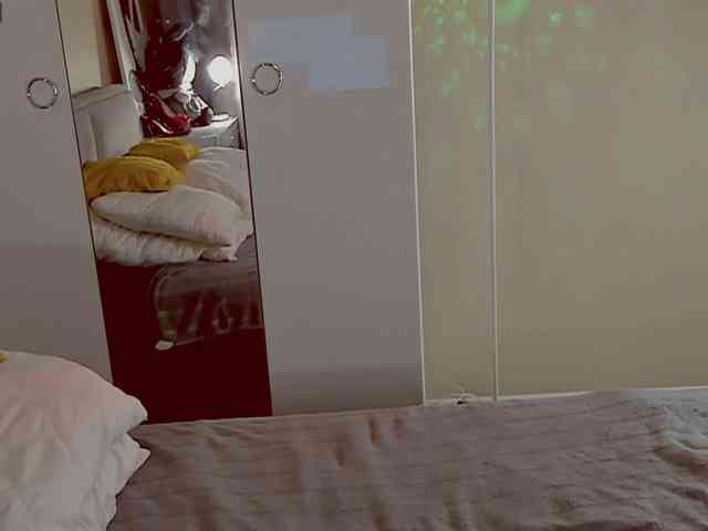 Marika-Degas webcam