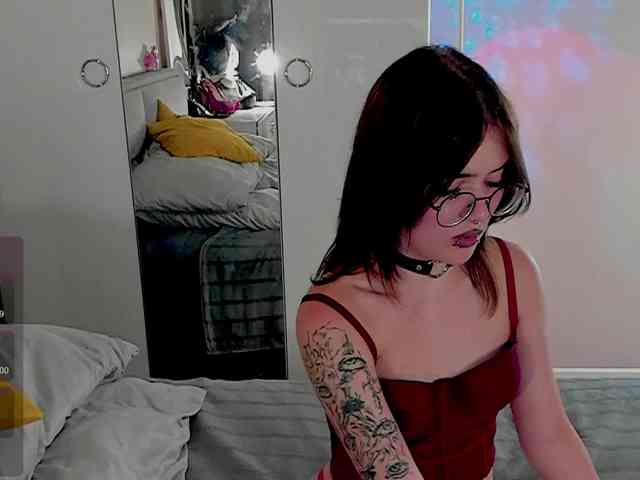 Marika-Degas webcam