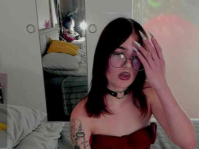 Marika-Degas webcam