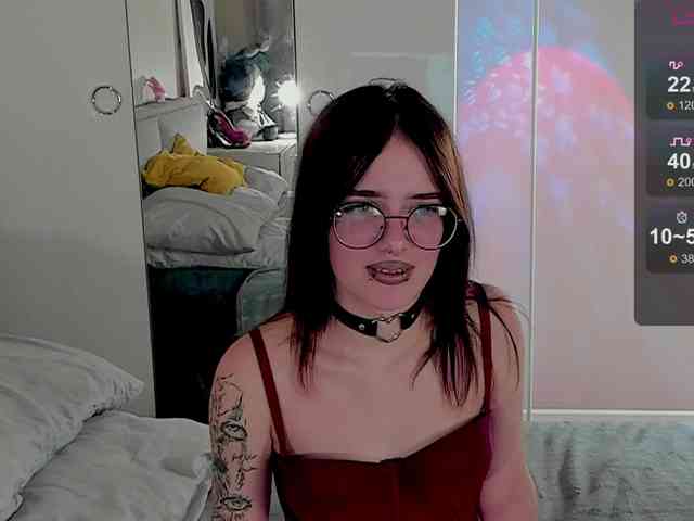 Marika-Degas webcam