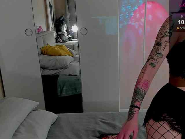 Marika-Degas webcam