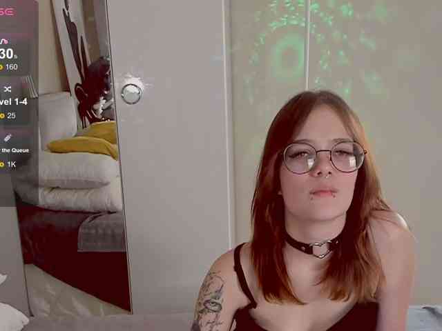 Marika-Degas webcam