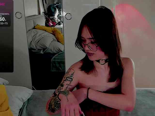 Marika-Degas webcam
