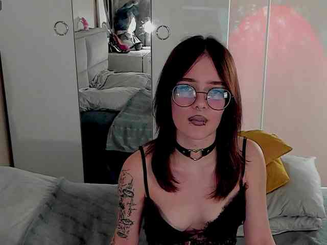 Marika-Degas webcam