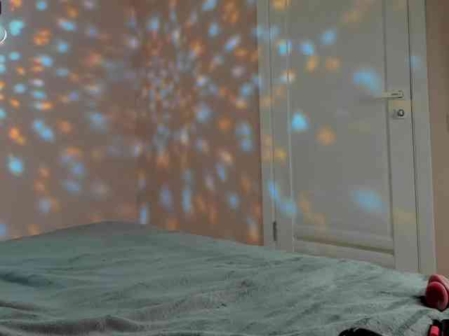 Marika-Degas webcam