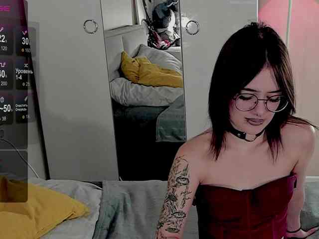 Marika-Degas webcam