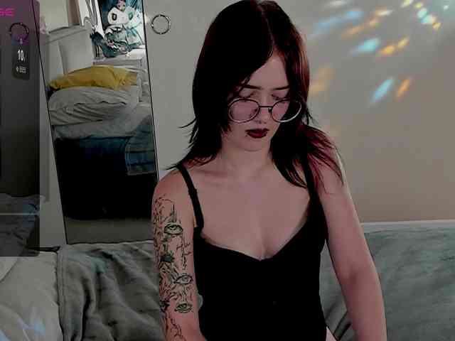 Marika-Degas webcam