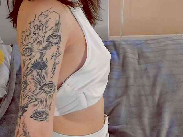 Marika-Degas webcam