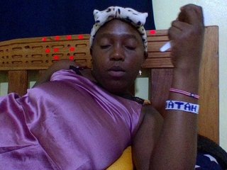 Roseroca33's Live Webcam