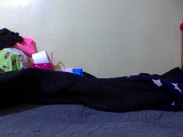 Roseroca33 live cam on BongaCams