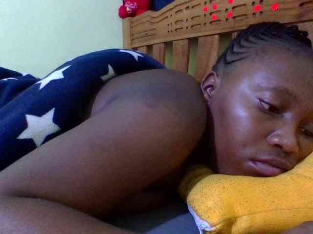 Roseroca33's cam show statistics and live stream