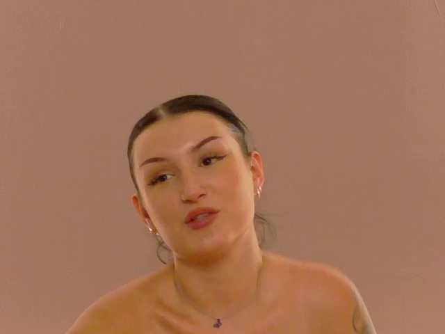 Anaayss live cam on BongaCams