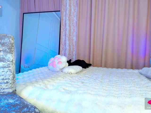 ErinaaaaMeow webcam