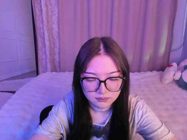 ErinaaaaMeow webcam