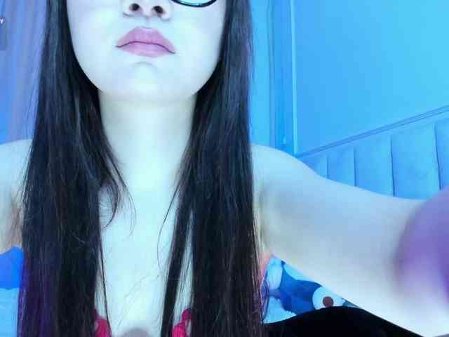 ErinaaaaMeow webcam