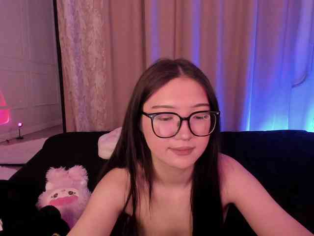 ErinaaaaMeow webcam