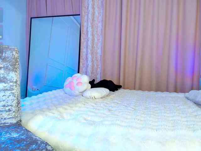 ErinaaaaMeow webcam