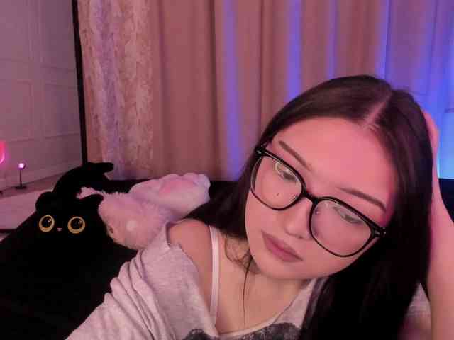 ErinaaaaMeow webcam