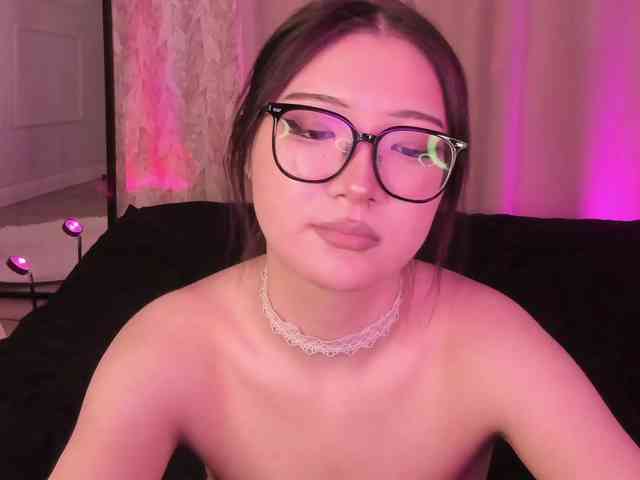 ErinaaaaMeow webcam