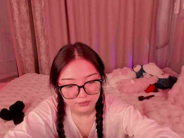 ErinaaaaMeow webcam