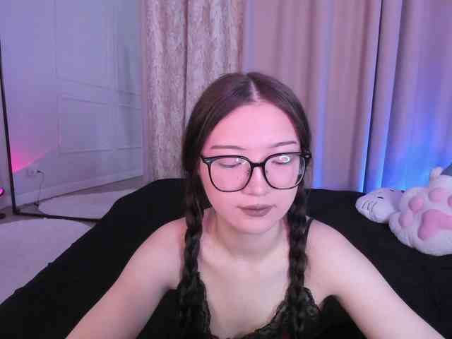ErinaaaaMeow webcam