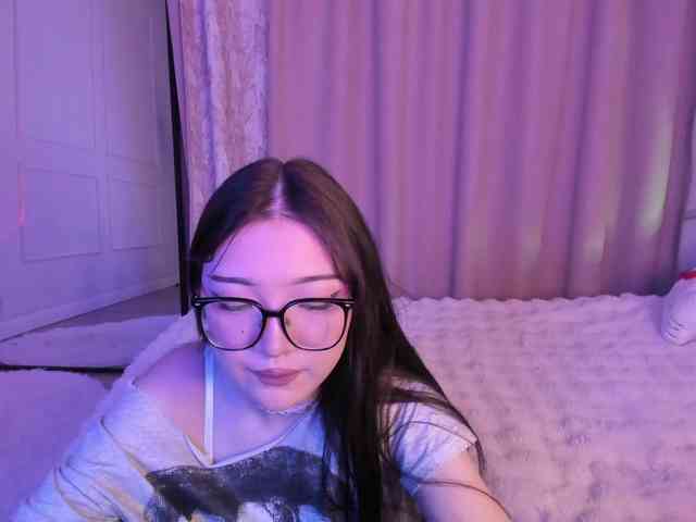 ErinaaaaMeow webcam