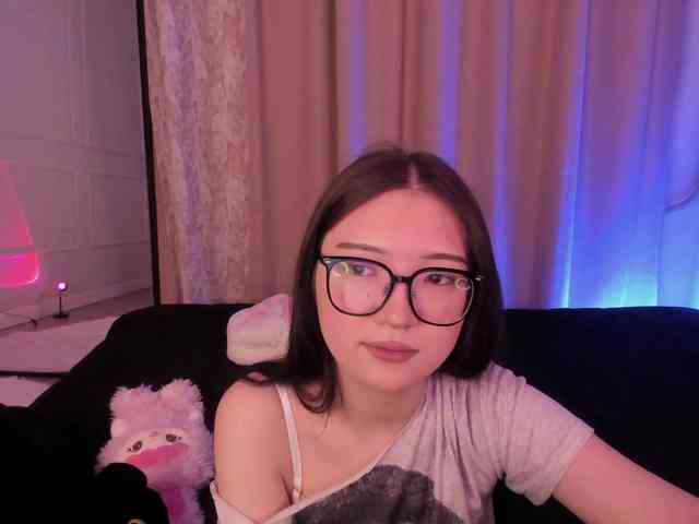 ErinaaaaMeow webcam