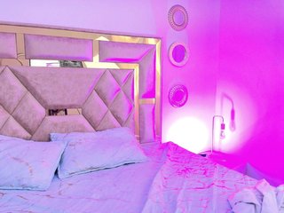 Emma-Sanz-- Porn Show