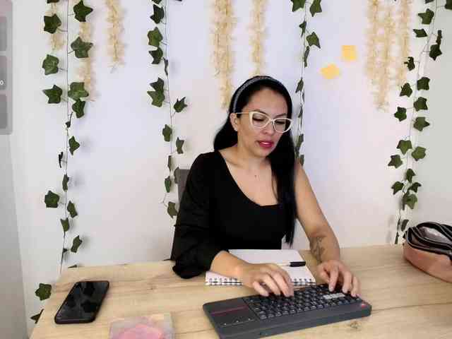 Emma-Sanz-- webcam